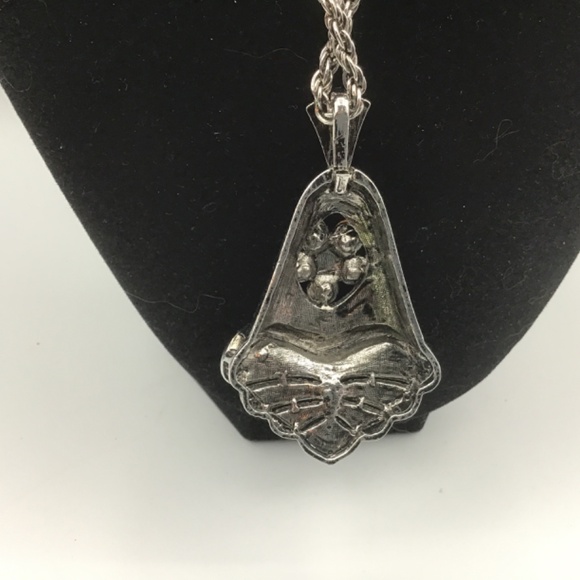 Silver tone extra long rope necklace w silver tone and rhinestones Pendant - Picture 6 of 6